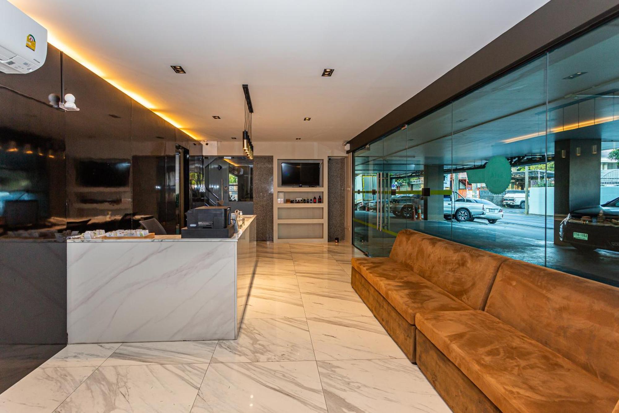 Ck2 Hotel Bangkok Exterior photo