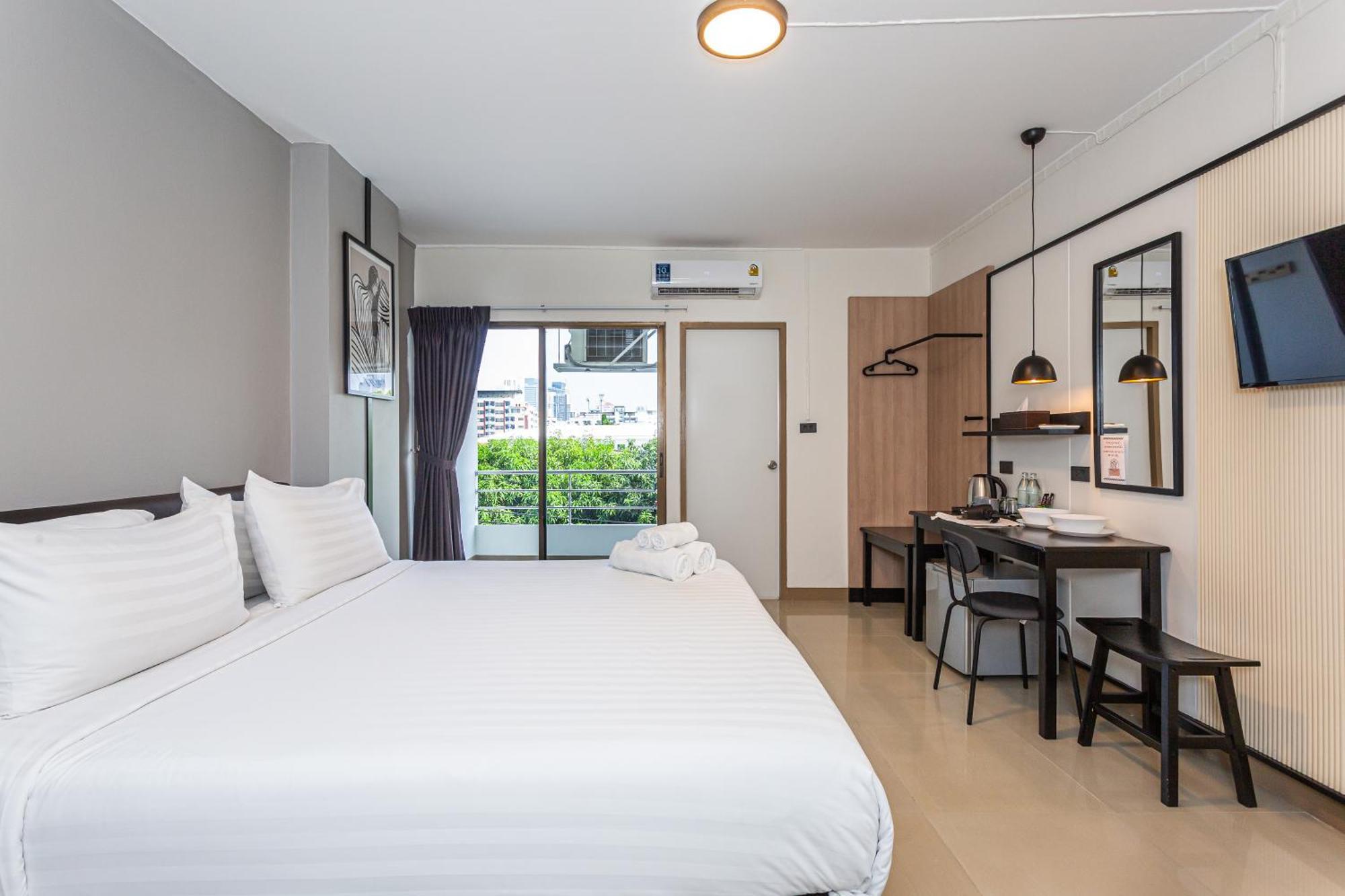 Ck2 Hotel Bangkok Exterior photo